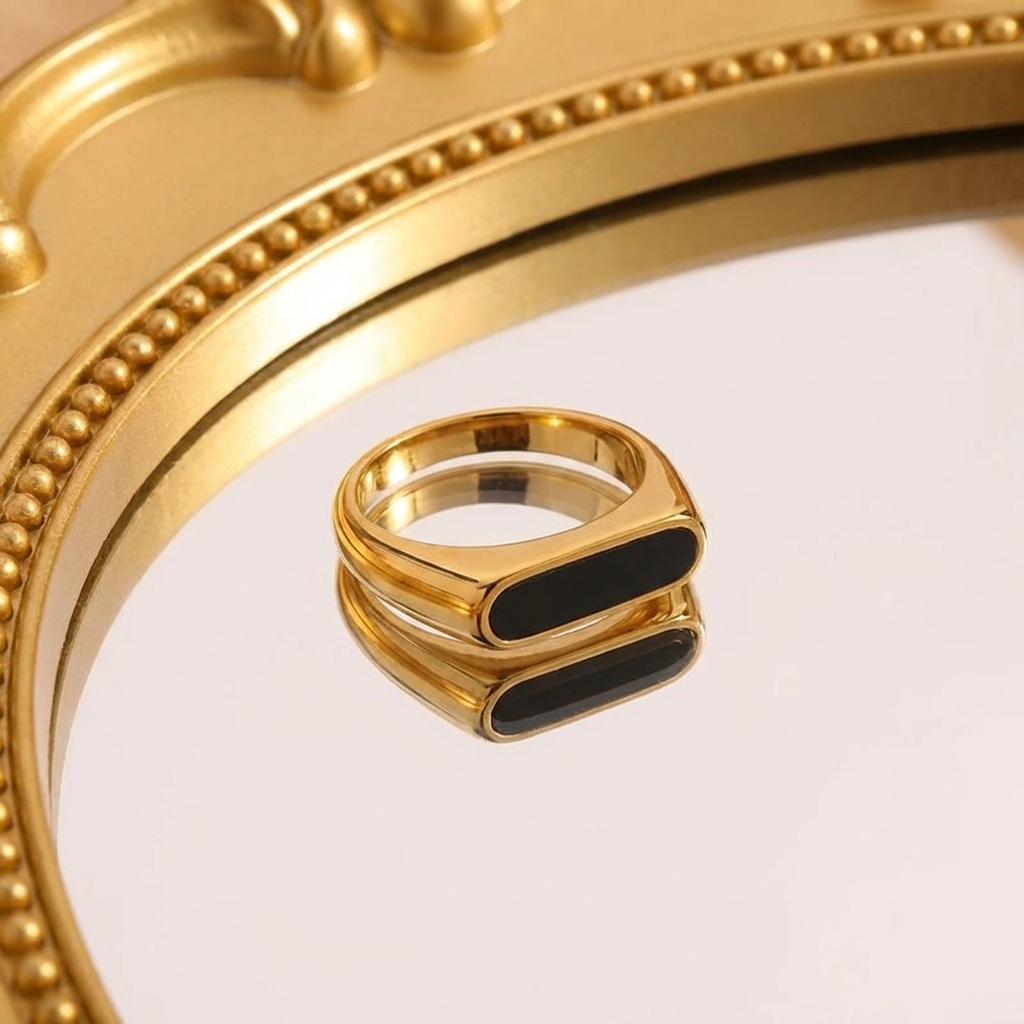 BAGUE UNISEXE | FINITION DORÉE | INCRUSTATION NOIRE